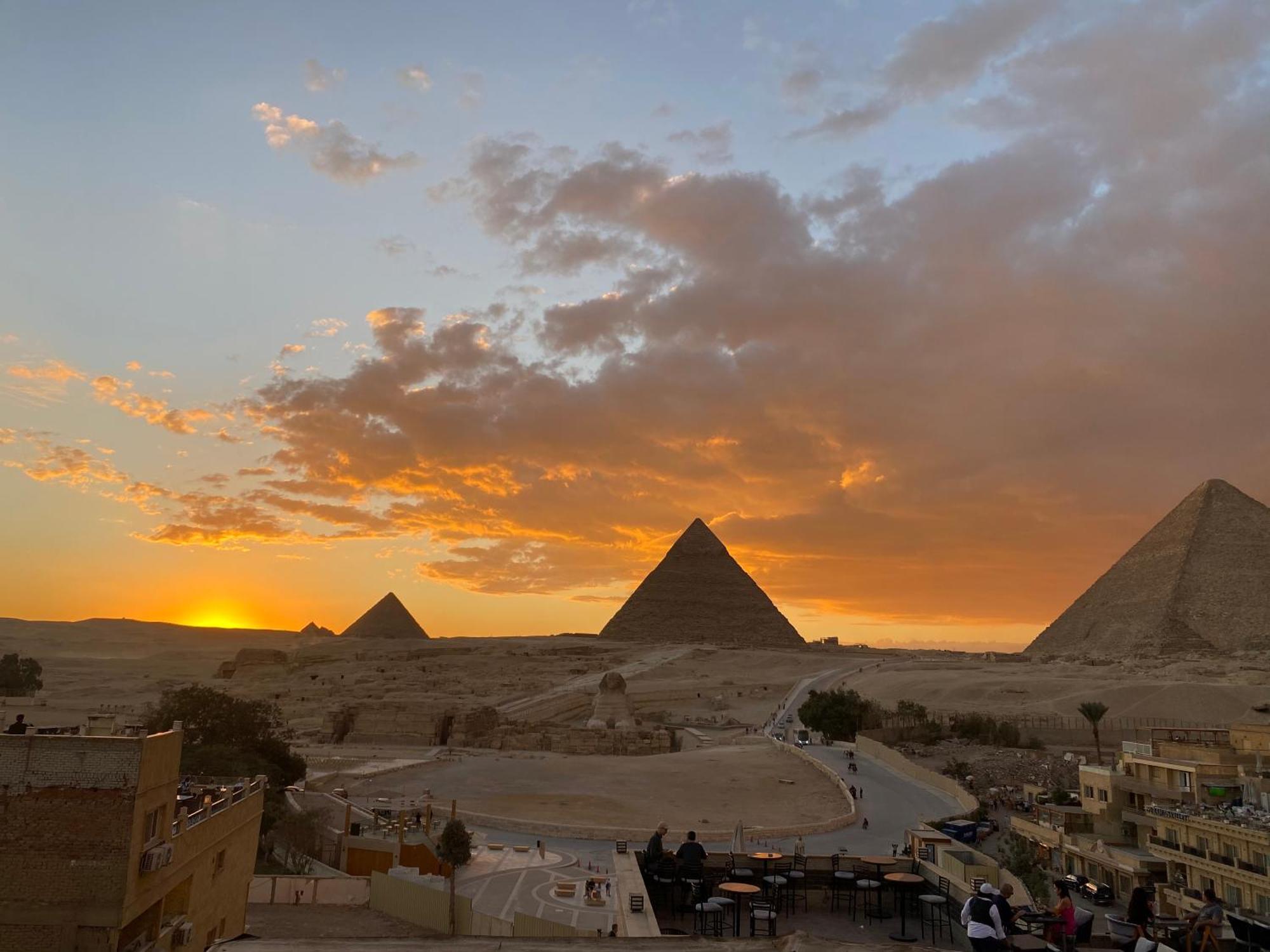 Royal Golden Pyramids Inn Giza Exterior photo