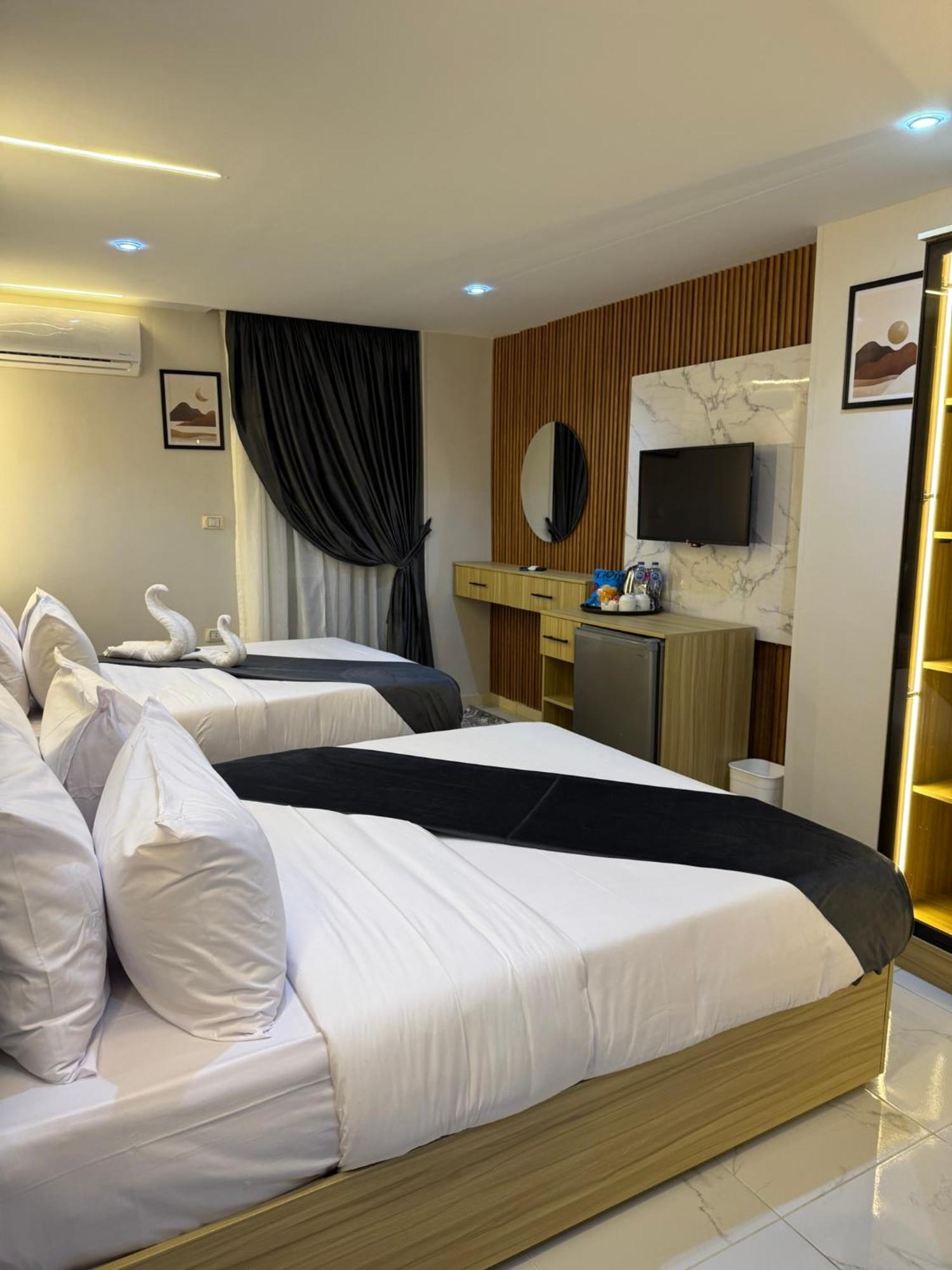 Royal Golden Pyramids Inn Giza Exterior photo